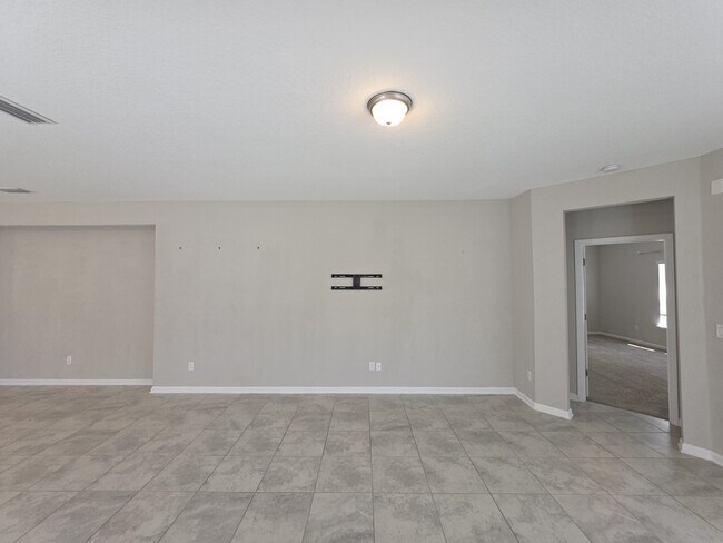 Building Photo - 312 Clarys Run