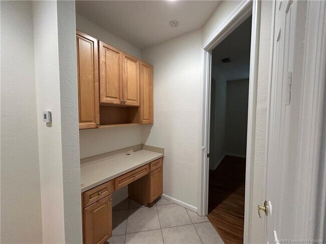 Building Photo - 2529 SW Park Meadows Trail