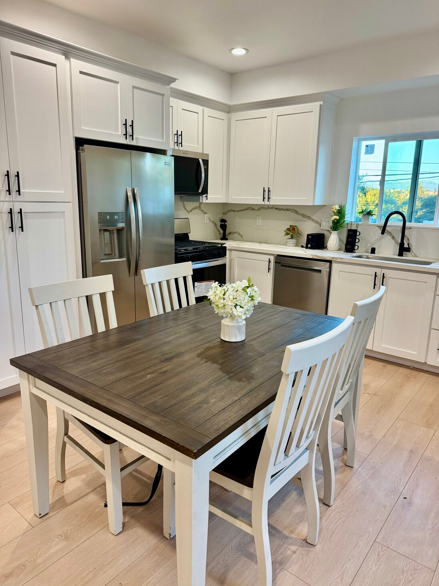 Building Photo - 2681 Pomeroy Ave