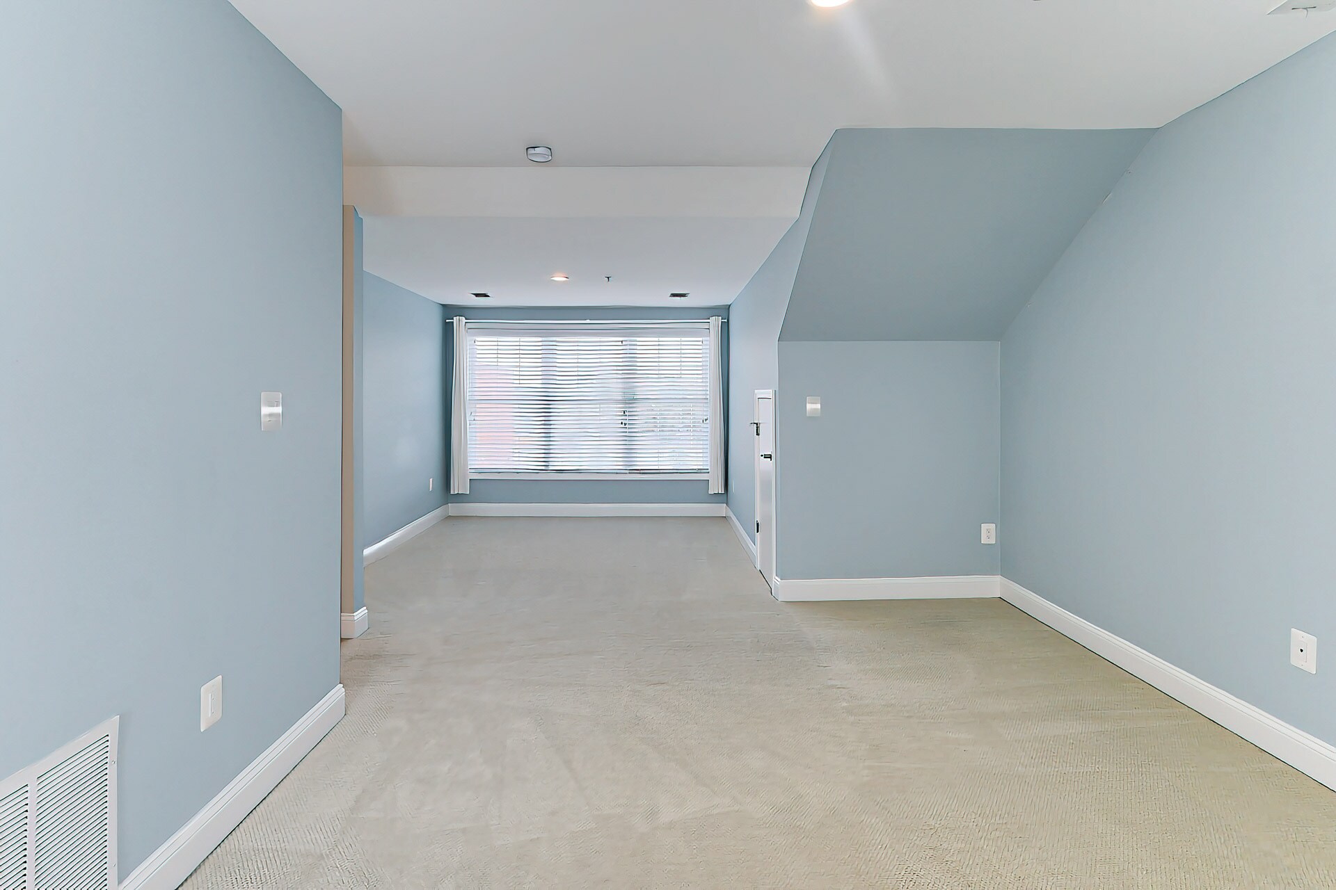 Building Photo - 2022 N Culpeper St