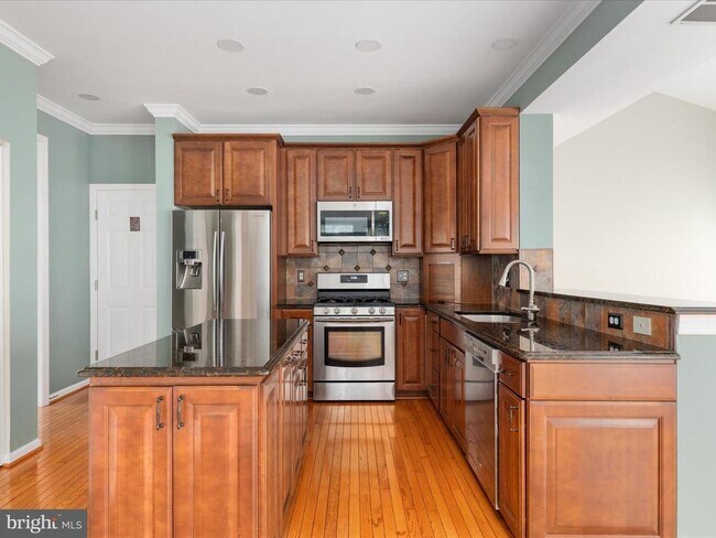Building Photo - 10625 Wulford Ct