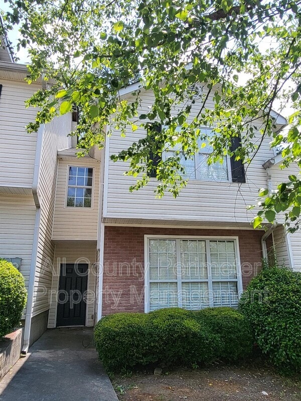 Building Photo - 7620 Creekside Ln