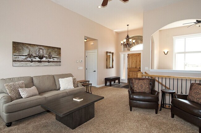 Building Photo - 125 Sagewood Dr