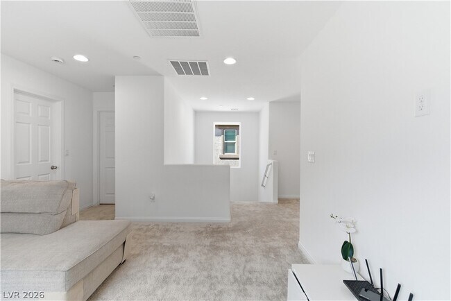 Building Photo - 6571 Dove Pt Pl