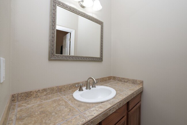 Building Photo - 105 Lawrence Marshall Dr