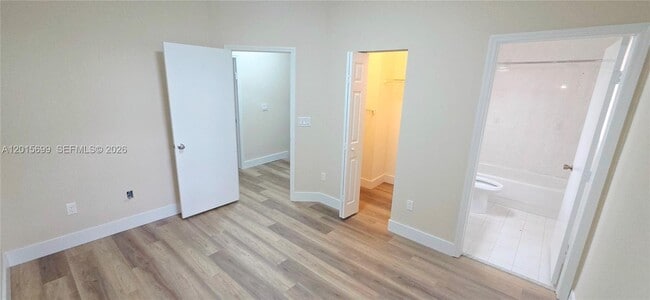 Building Photo - 4950 Tradewinds Ter