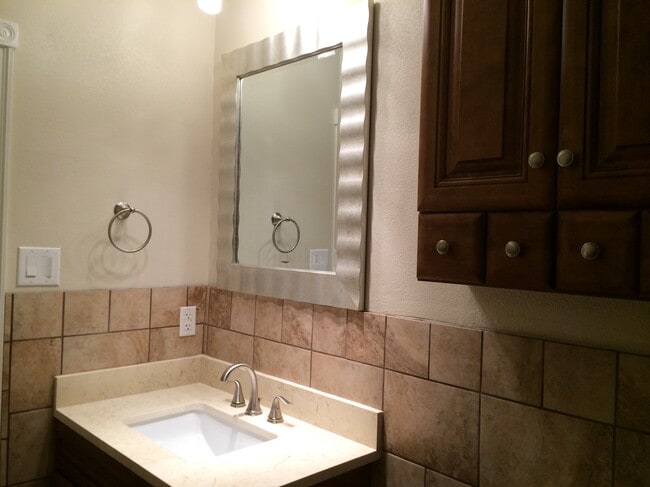 Building Photo - 6733 NW Compass Dr