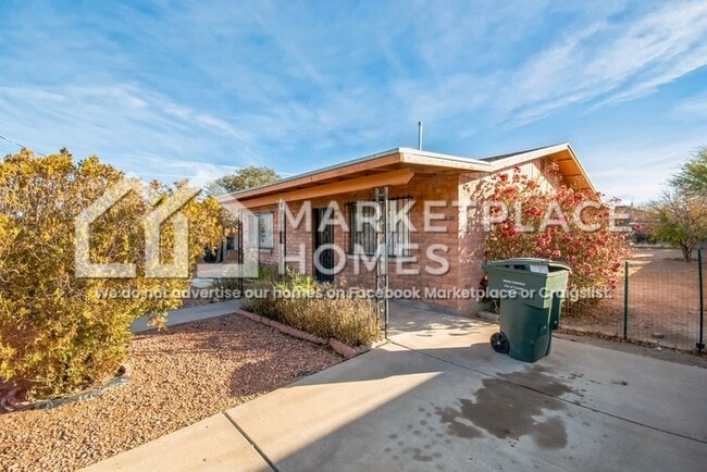 Building Photo - 3619 S 14th Ave