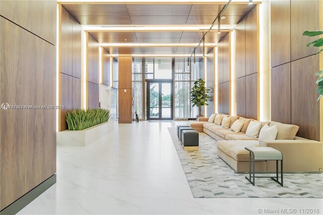 Building Photo - 2960 NE 207th St