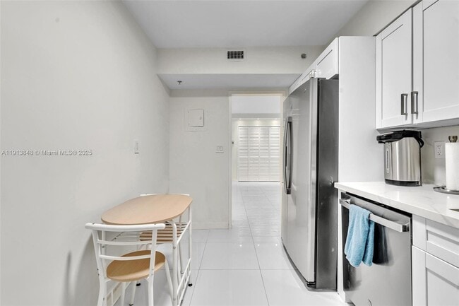 Building Photo - 9195 Collins Ave