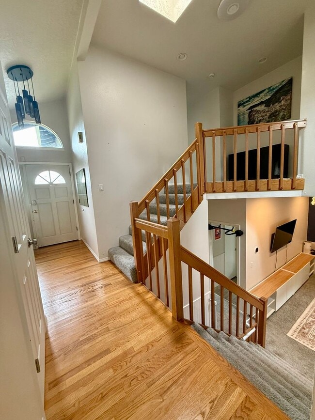Building Photo - Charming 3 Bedroom Split-Level Home with Multiple Living Rooms & Spacious Back Yard