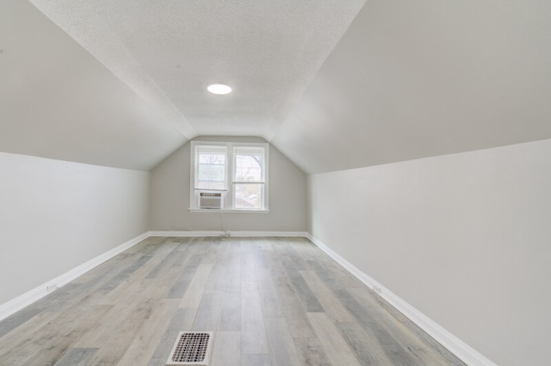 Building Photo - 6024 Lucille Ave