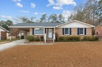 Building Photo - 109 Oak Grove Ave