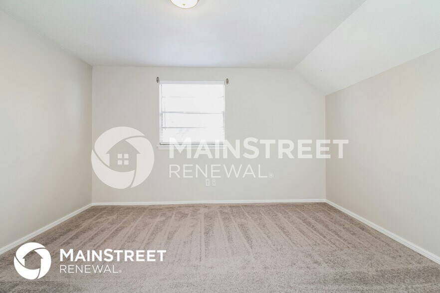 Building Photo - 3709 Chetwood Dr