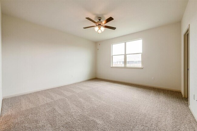 Building Photo - 18501 Urbano Dr