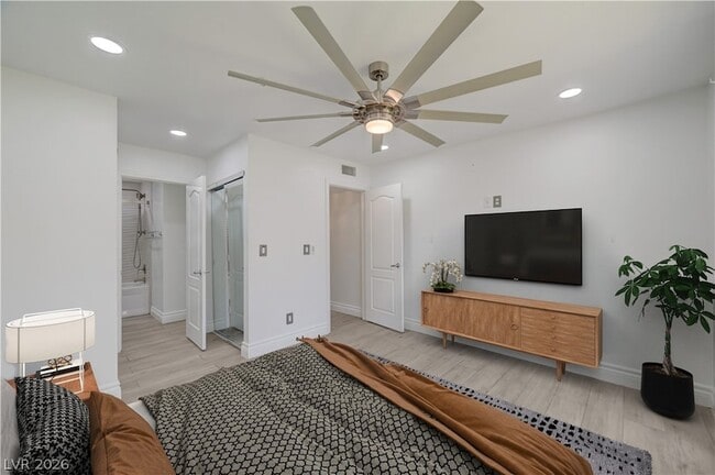 Building Photo - 2120 Sealion Dr