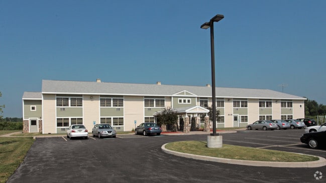 Building Photo - Lucille Manor