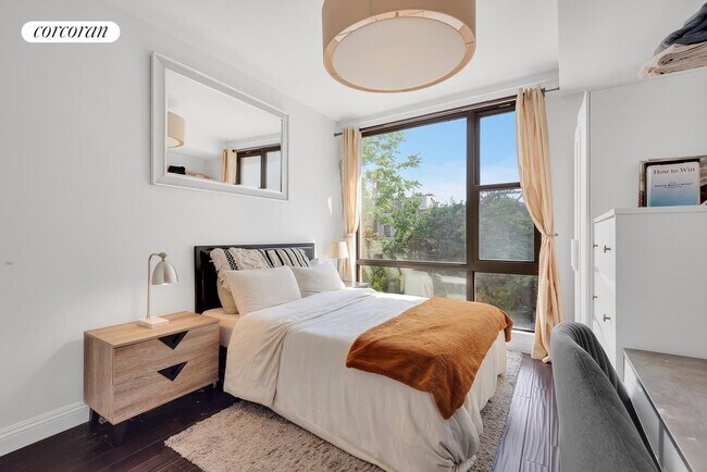 Building Photo - 314 12th St