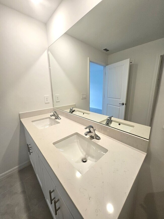 Building Photo - Brand New Rotonda home