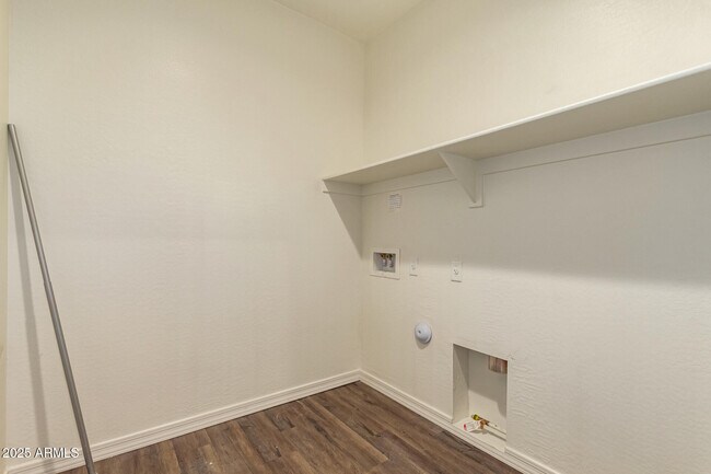 Building Photo - 5875 N 195th Dr