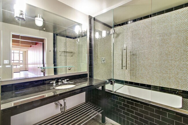 Building Photo - HISTORICAL BUILDING! EASTERN COLUMBIA STUDIO W/ 1 BATH