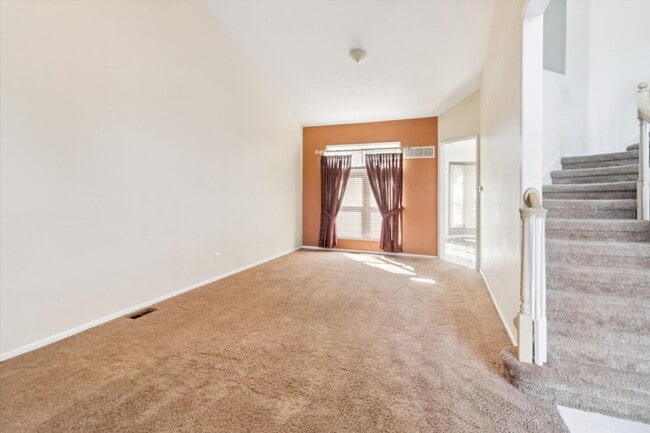 Building Photo - 45443 Glengarry Blvd