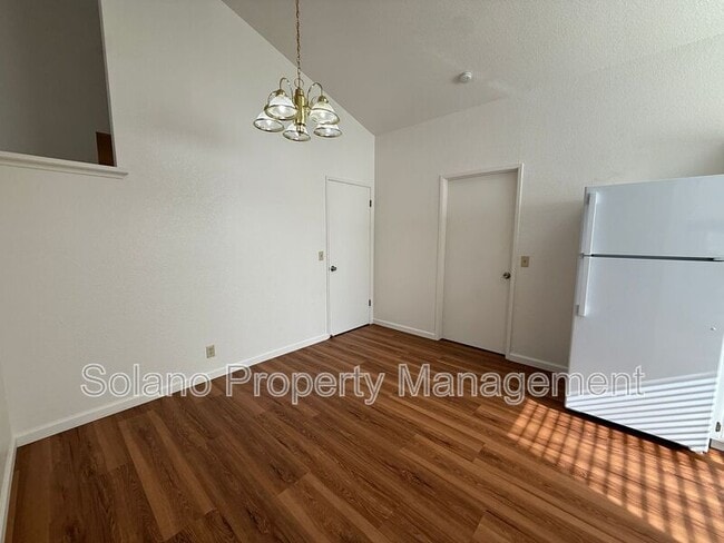 Building Photo - 500 Bella Vista Dr