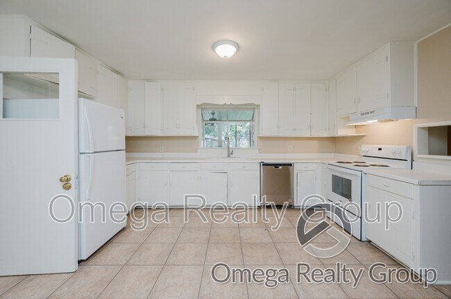 Building Photo - 2941 Ashley Ave