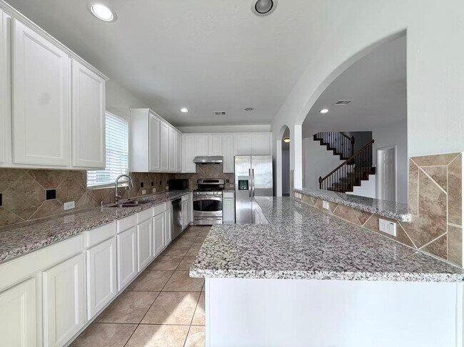 Building Photo - 2814 Ridgeglen Ln