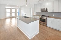 Building Photo - 650 E Brooklyn Vlg Ave