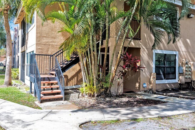 Building Photo - 15680 SW 106th Ln