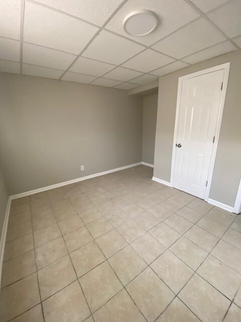 Building Photo - 201 E Rose St