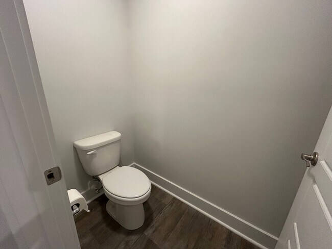 Building Photo - 1237 Pampas Grass Dr