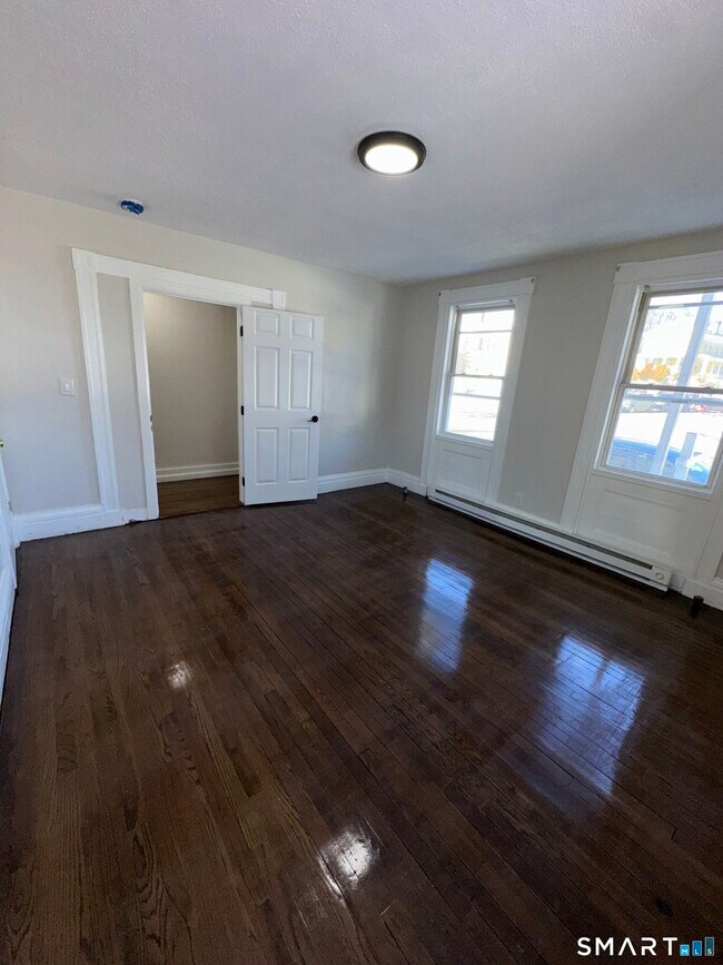 Building Photo - 34 Bulkeley Pl