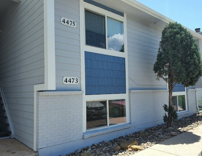 Building Photo - Eastcrest Apartments