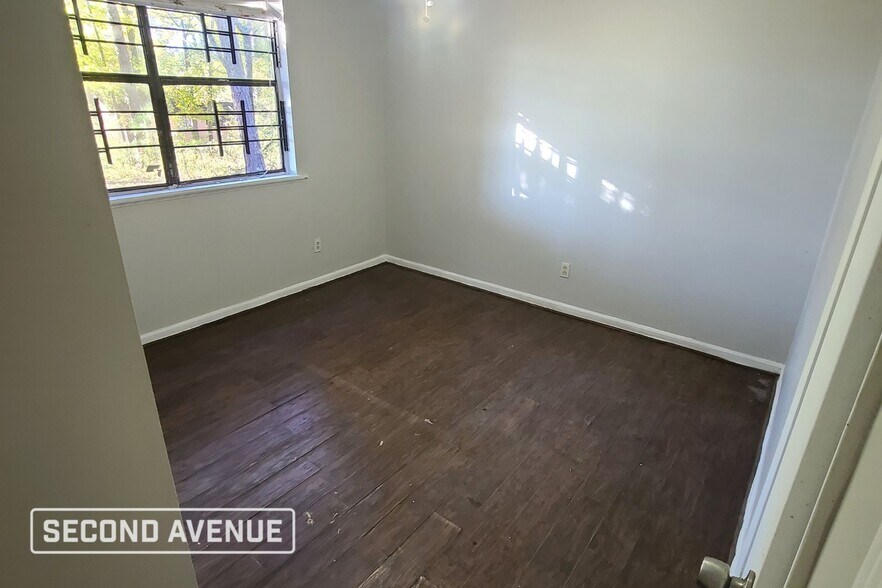 Building Photo - 1100 Moonglow Cir