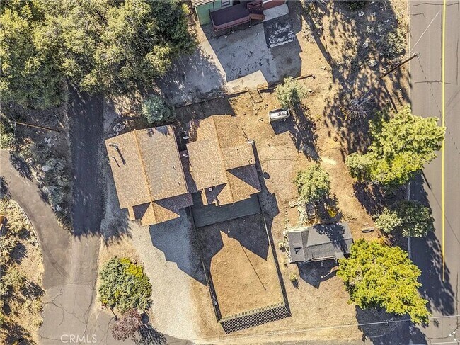 Building Photo - 1809 Pioneer Way