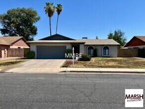 Building Photo - Great 3 bedroom home with large back yard ...