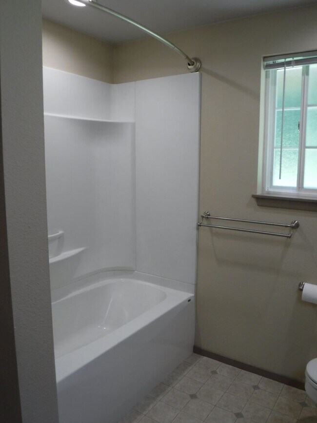 Building Photo - Just Reduced!! Two Bedroom, One Bath duplex in South Hill- One-Level Living on a Quiet Dead End S...
