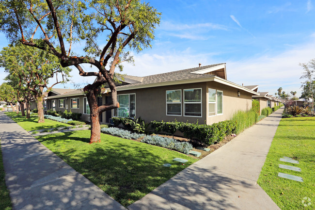 Primary Photo - Normandy Park Apartments