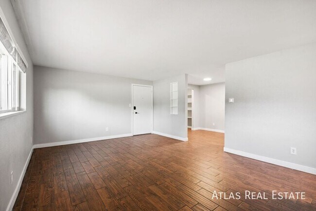 Building Photo - 1705 30th St