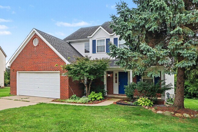 Building Photo - 2457 Cliffside Ct
