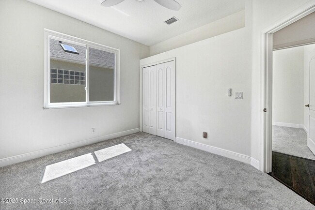 Building Photo - 165 Calico Ln