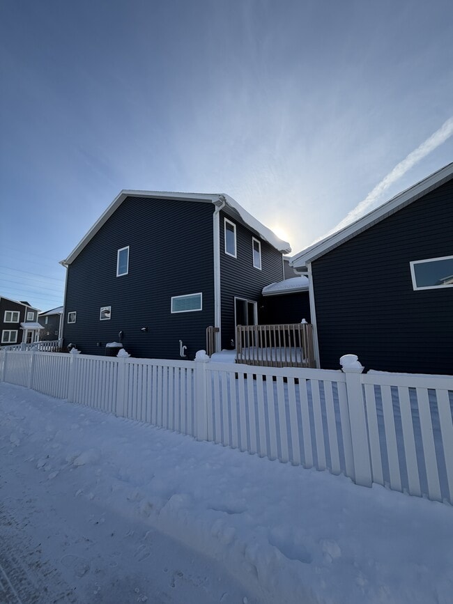 Building Photo - 2546 Wildcat Dr