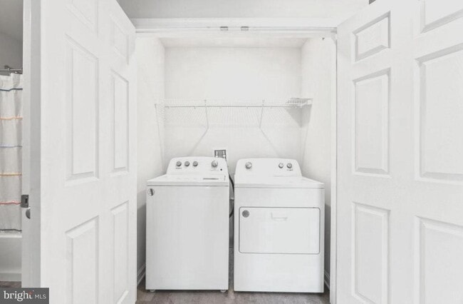 Building Photo - 429 Tevis St