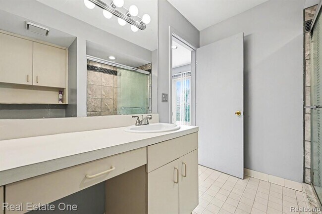 Building Photo - 4222 Breckenridge Dr