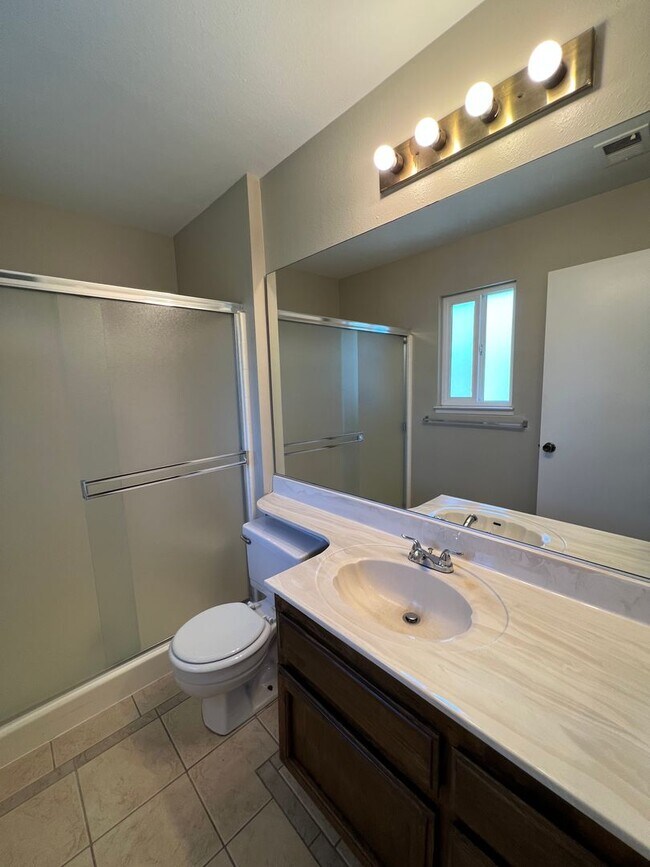 Building Photo - 4717 Tobin Rd