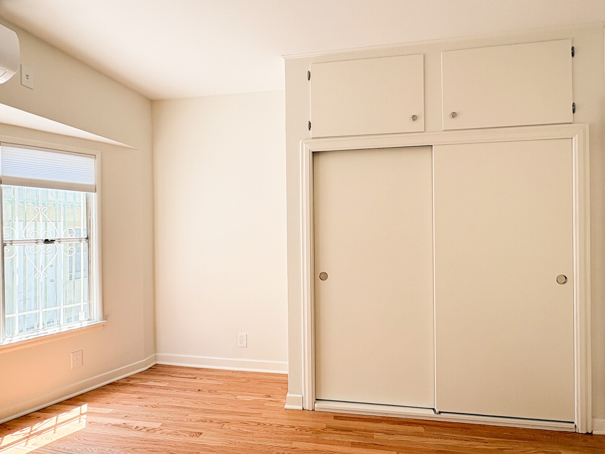 Second bedroom with large closet and cabinets - 1041 Wilcox Ave