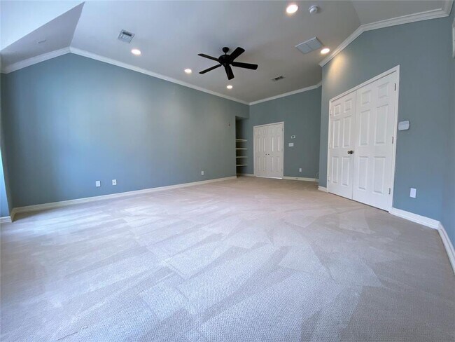 Building Photo - 5314 Blossom St