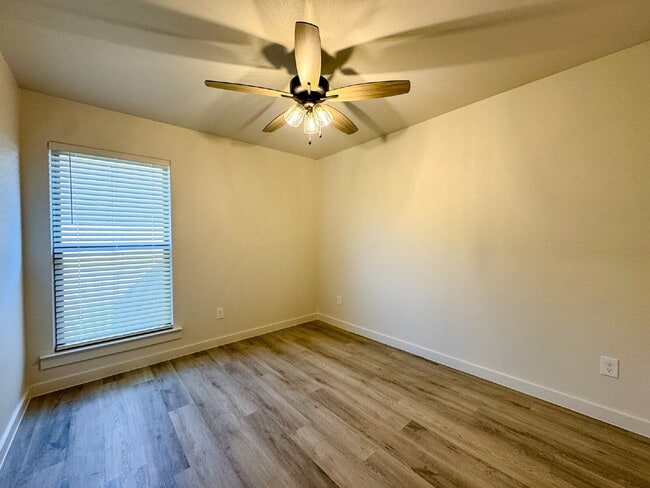 Building Photo - Brand-New Home in Escondido Crossing!